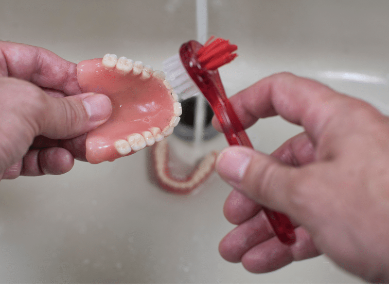 dentures cleaning